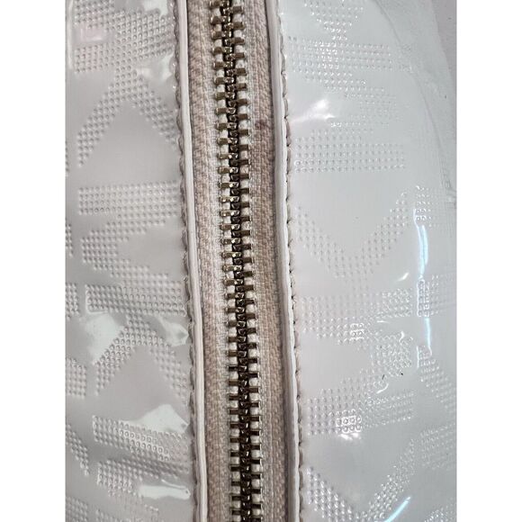 MICHAEL KORS Jet Set White Signature Boston Bag Authenticated Rare Patent Design - Picture 9 of 16